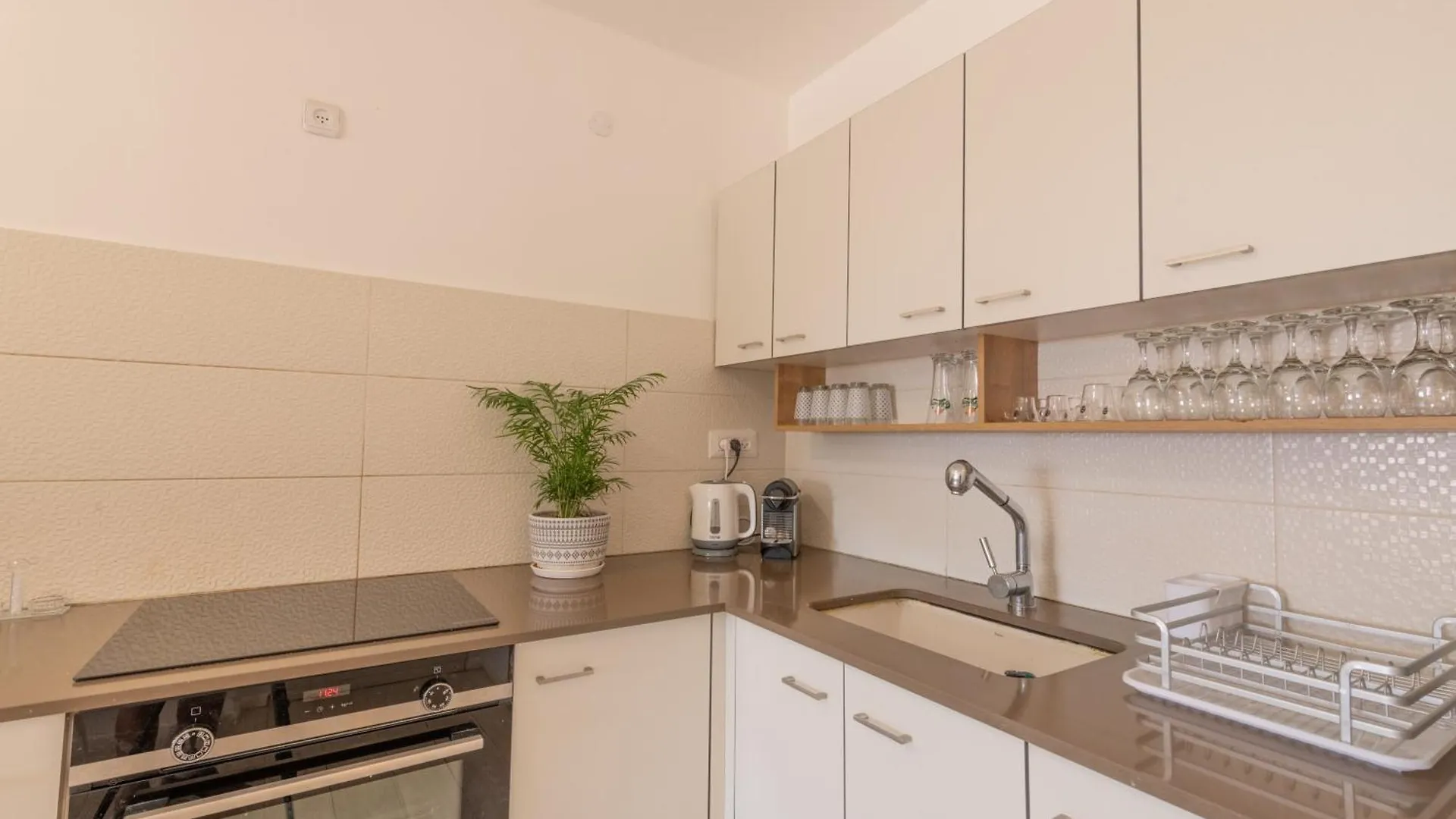 Eilat Spring Vacation-Amazing Pool Apartment