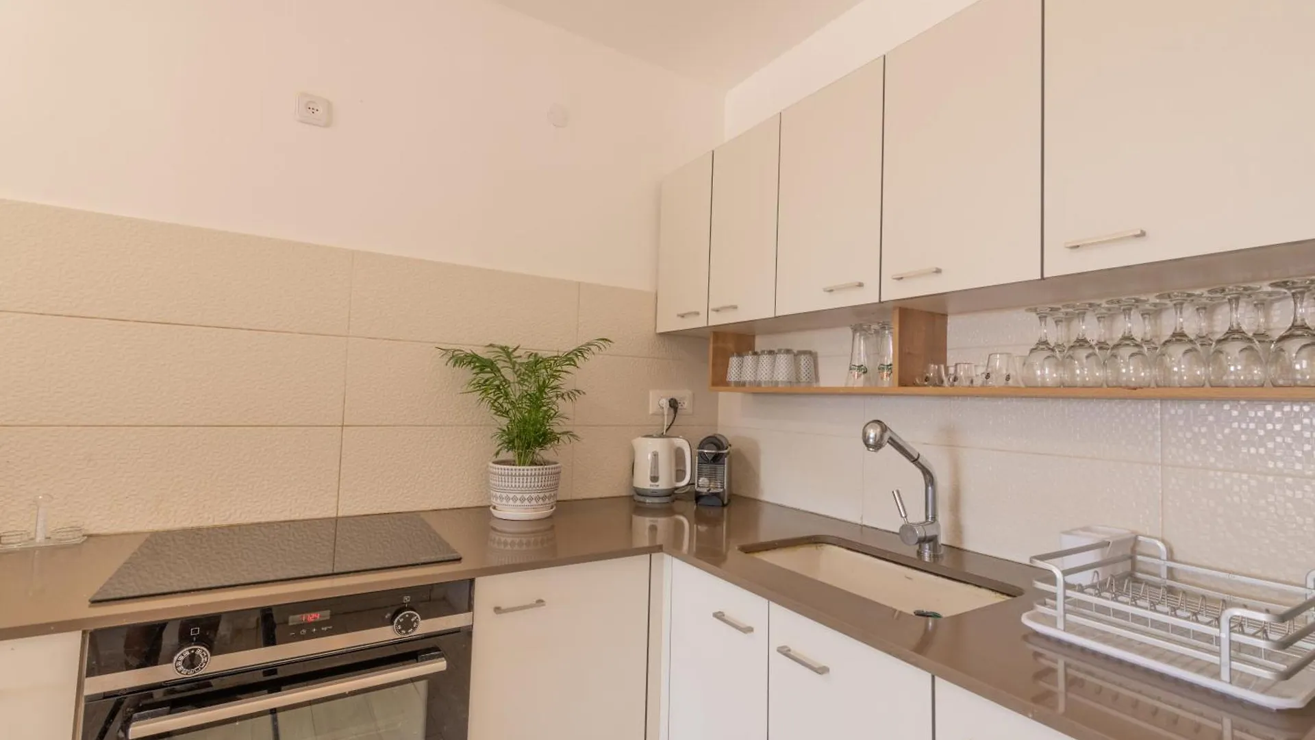 Eilat Spring Vacation-Amazing Pool Apartment