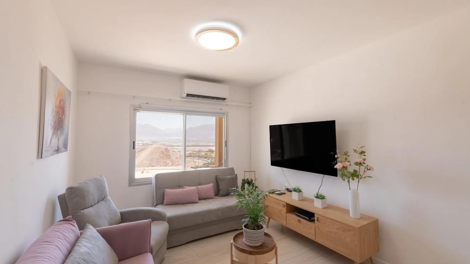 Eilat Spring Vacation-Amazing Pool Apartment 0*,  Israel